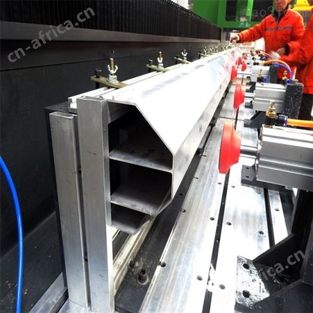 非金属五轴加工中心 汽车内饰修边及玻璃钢模具加工 五轴联动雕刻机厂家