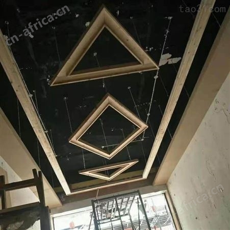 义乌安装户外广告电话 义乌工程广告围挡加工  义乌安装楼梯广告