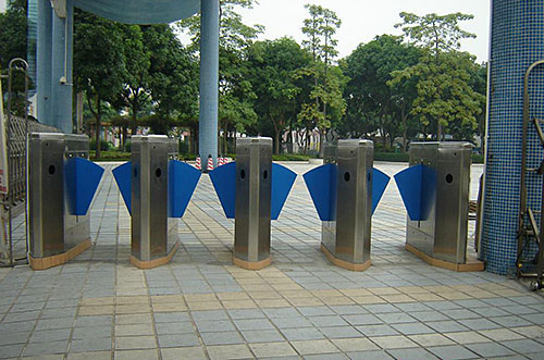 门禁接摆闸接线图_摆闸翼闸和三辊闸有调试准备?