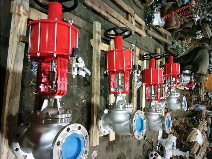 气动平衡笼式单座调节阀