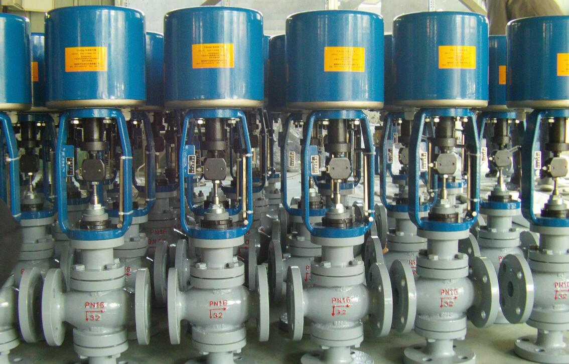 电动三通调节阀.jpg 电动三通调节阀.jpg