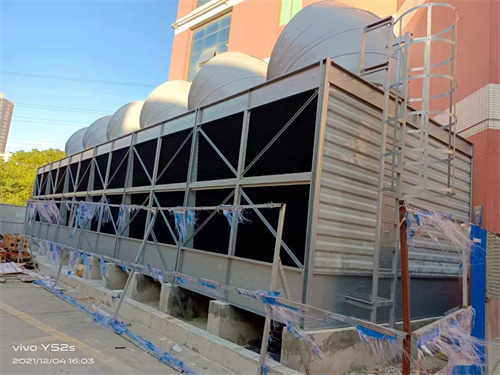 使用玻璃钢工业冷却塔时要注意哪些事项呢?(小型玻璃钢冷却塔图片)