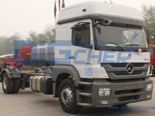 德高洁公铁两用轨道清扫车车辆底盘